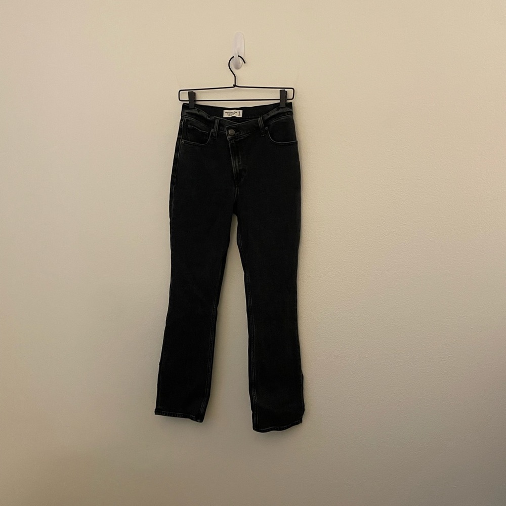 Abercrombie & Fitch The 90s Slim Straight Ultra High Rise Black Denim Jeans